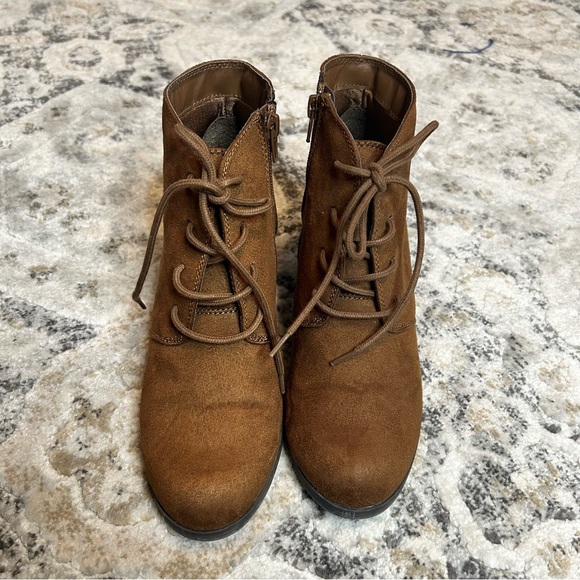 American Rag Brown Lace Up Baylie Wedge Faux Suede Ankle Bootie - Picture 3 of 9